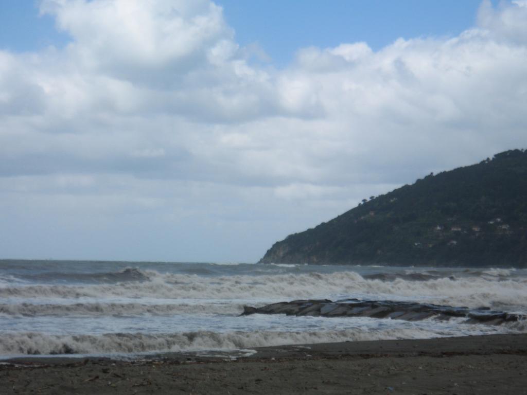 Villa Manuela Apartment Marinella di Sarzana Dış mekan fotoğraf